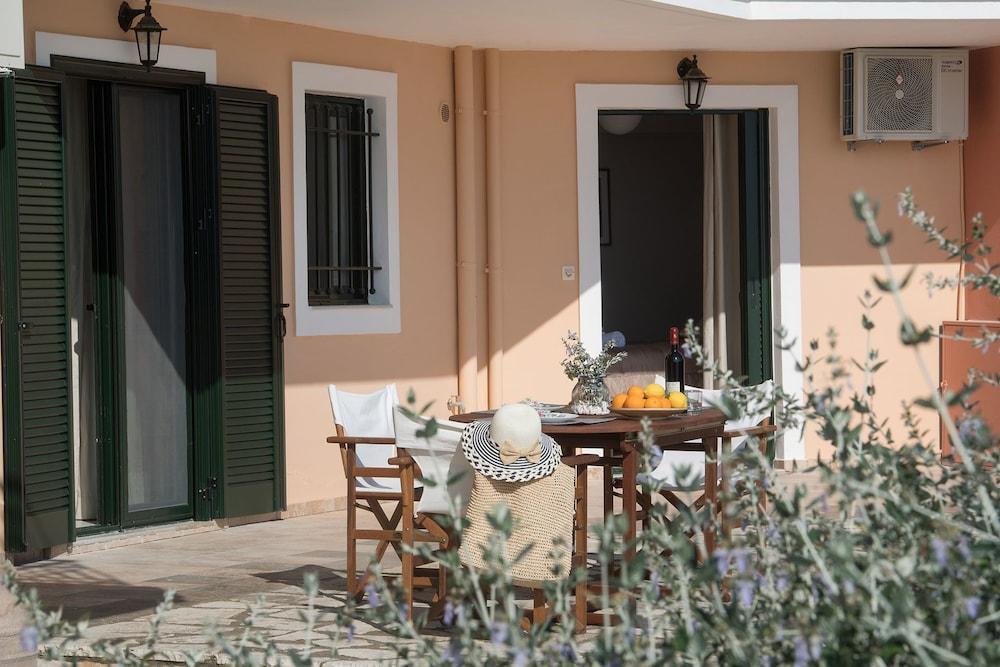 Pearl Mansions Villa Nikiana Exteriör bild